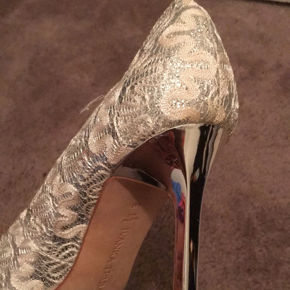 Silver pumps - Picture 3 of 4